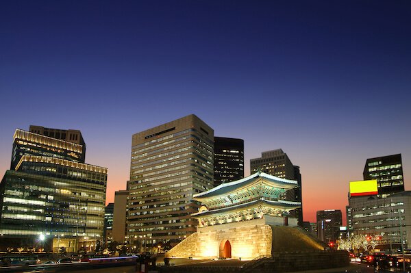 South Korean Fortress Wall and ancient city gate in Seoul